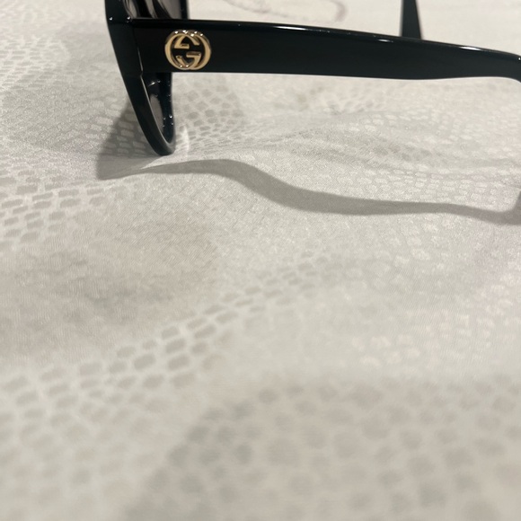 Gucci sunglasses - Picture 7 of 9
